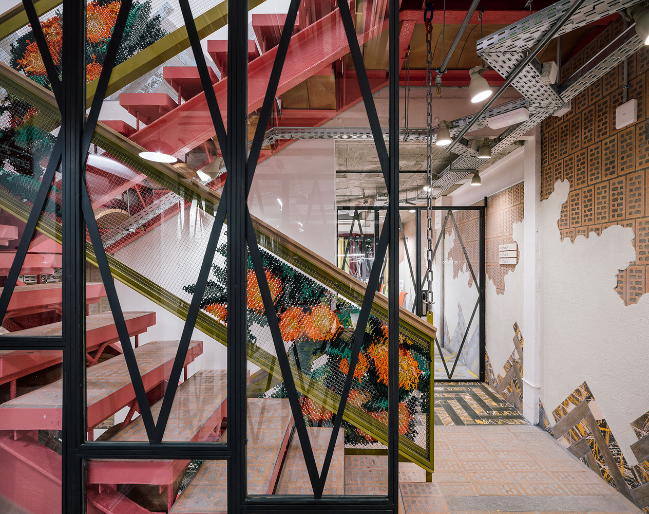 UtopicUs Barcelona railings clementines embroidery Izaskun Chinchilla